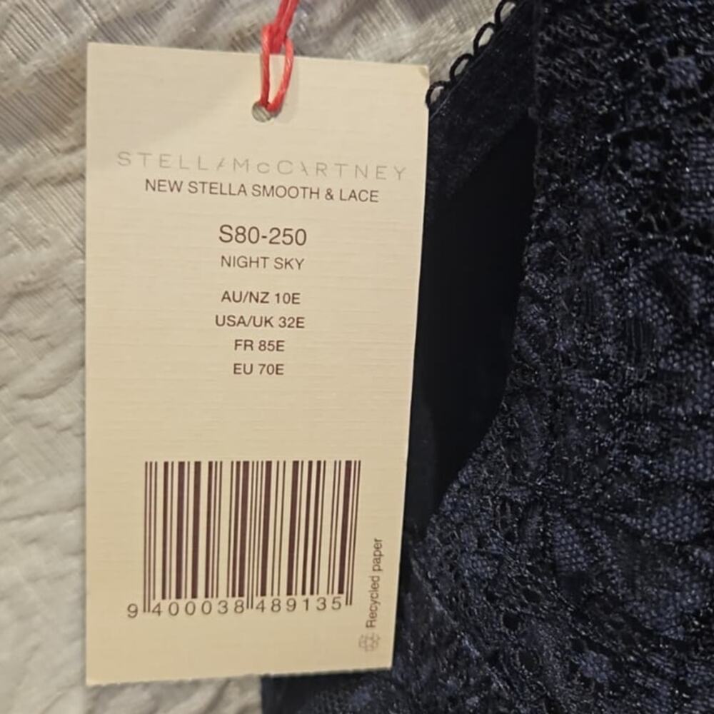 Stella McCartney Smooth & Lace Plunge Bra – 32E - Picture 5 of 5